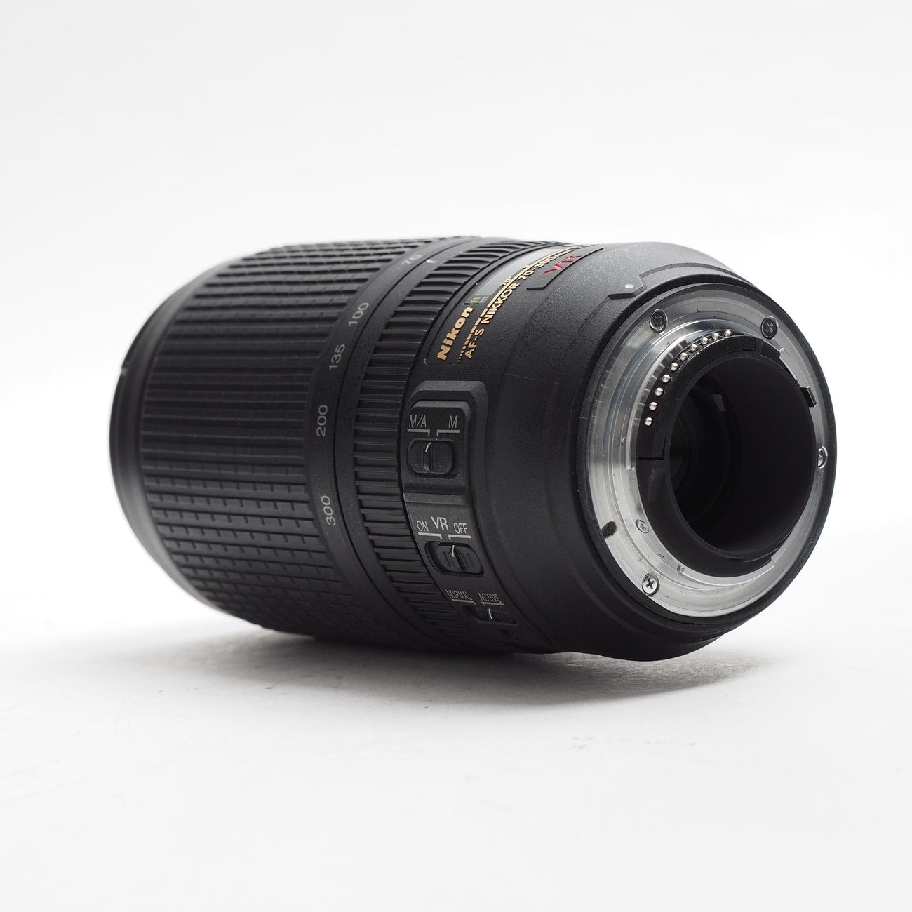 Nikon AF-S 70-300mm f/4.5-5.6G ED VR - foto 1