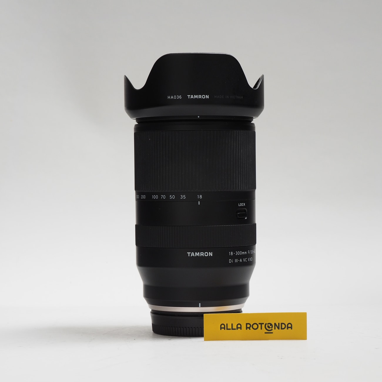 Tamron 18-300mm f/3.5-6.3 Di III-A VC VXD Fujifilm X usato - foto 1