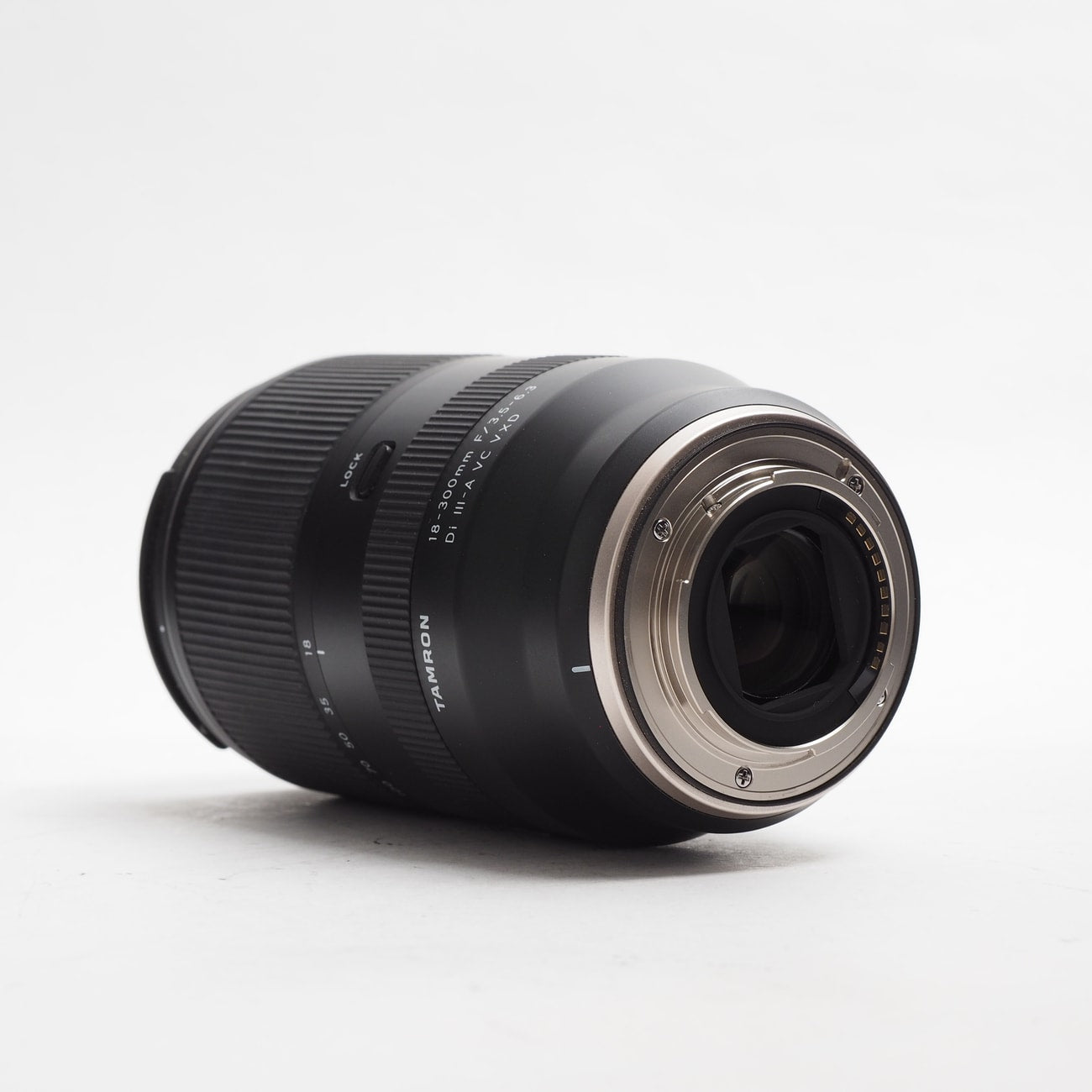 Tamron 18-300mm f/3.5-6.3 Di III-A VC VXD Fujifilm X usato - foto 3