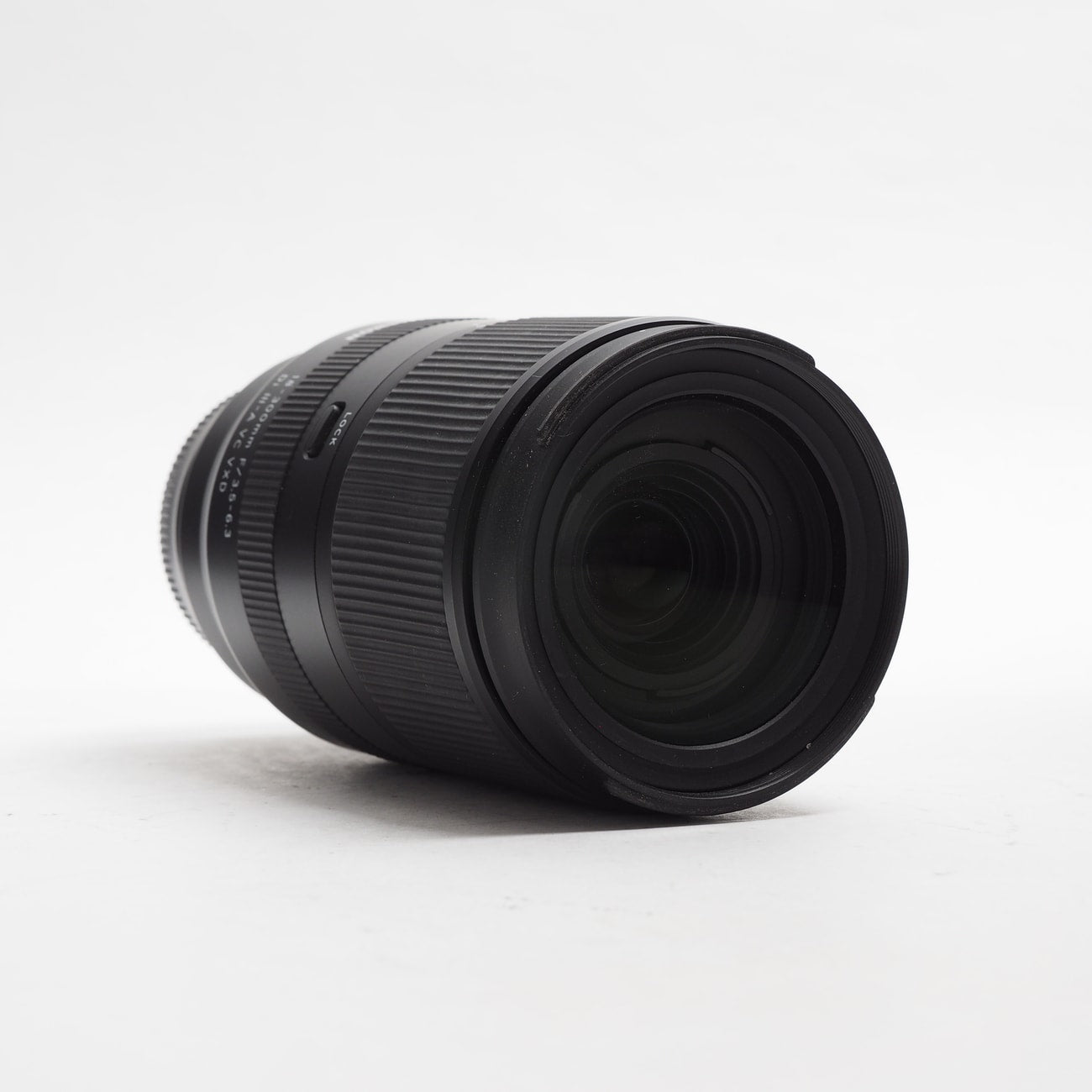 Tamron 18-300mm f/3.5-6.3 Di III-A VC VXD Fujifilm X usato - foto 2