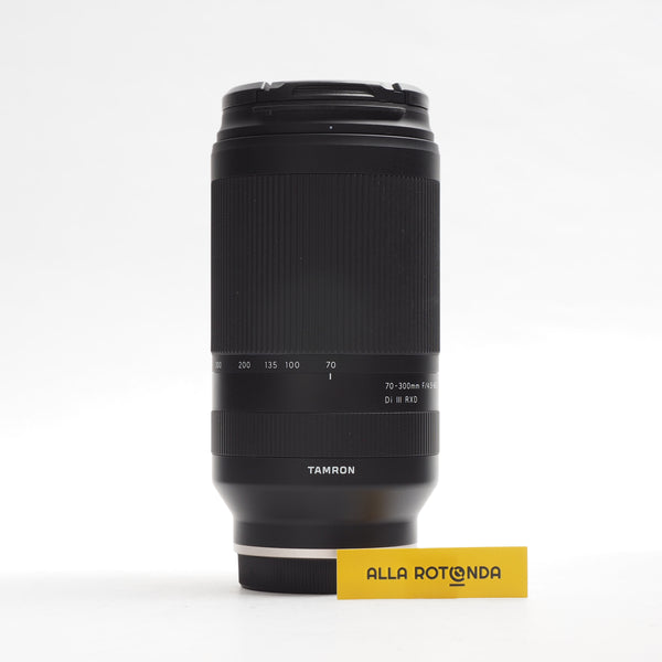 Tamron 70-300mm f/4.5-6.3 Di III RXD Sony E usato