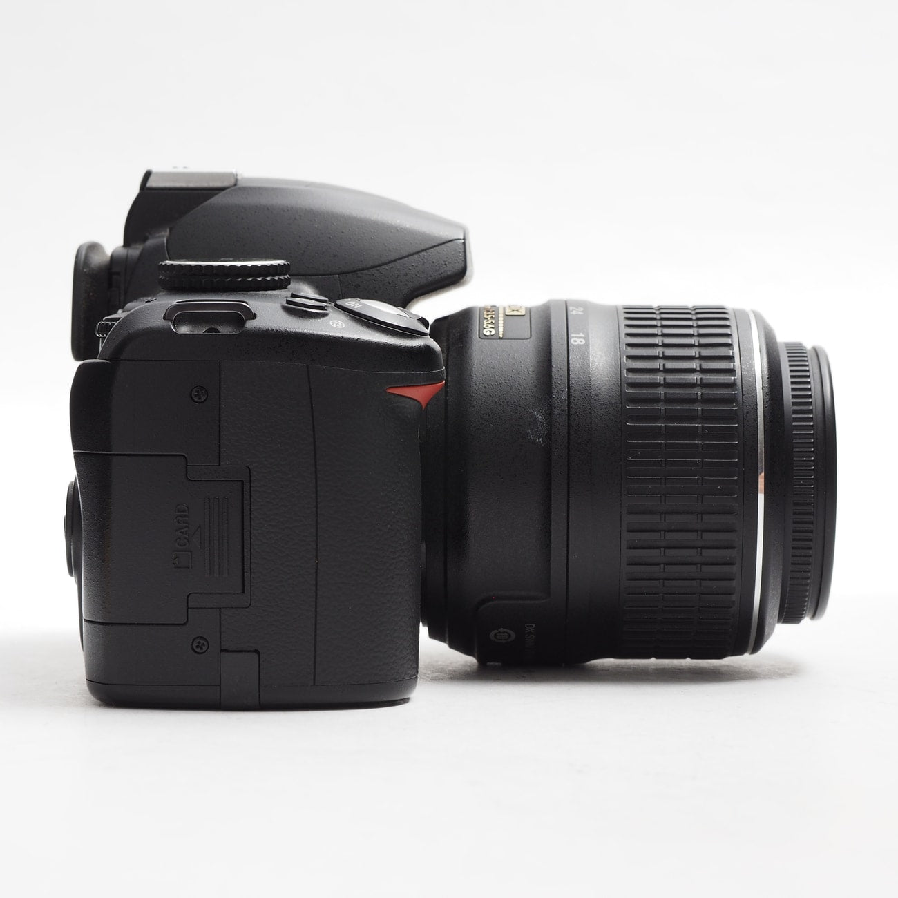 Nikon D3000 + 18-55mm f/3.5-5.6G VR - foto 6