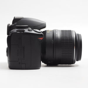 Nikon D3000 + 18-55mm f/3.5-5.6G VR - foto 6