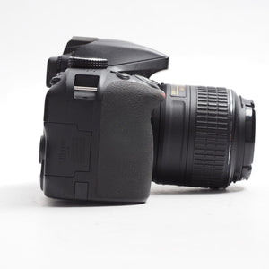 Nikon D3300 Kit 18-55 VR II - foto 6