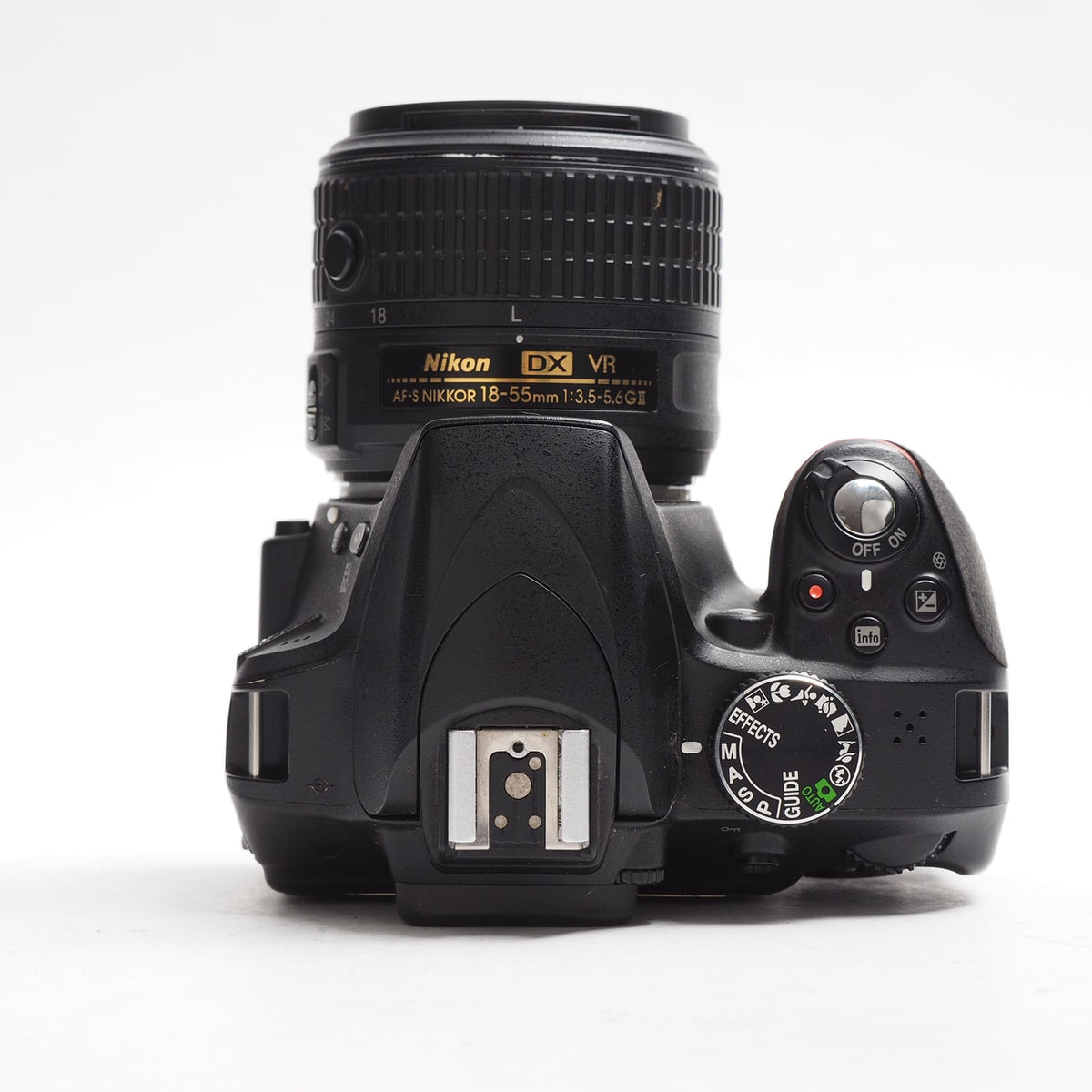 Nikon D3300 Kit 18-55 VR II - foto 3