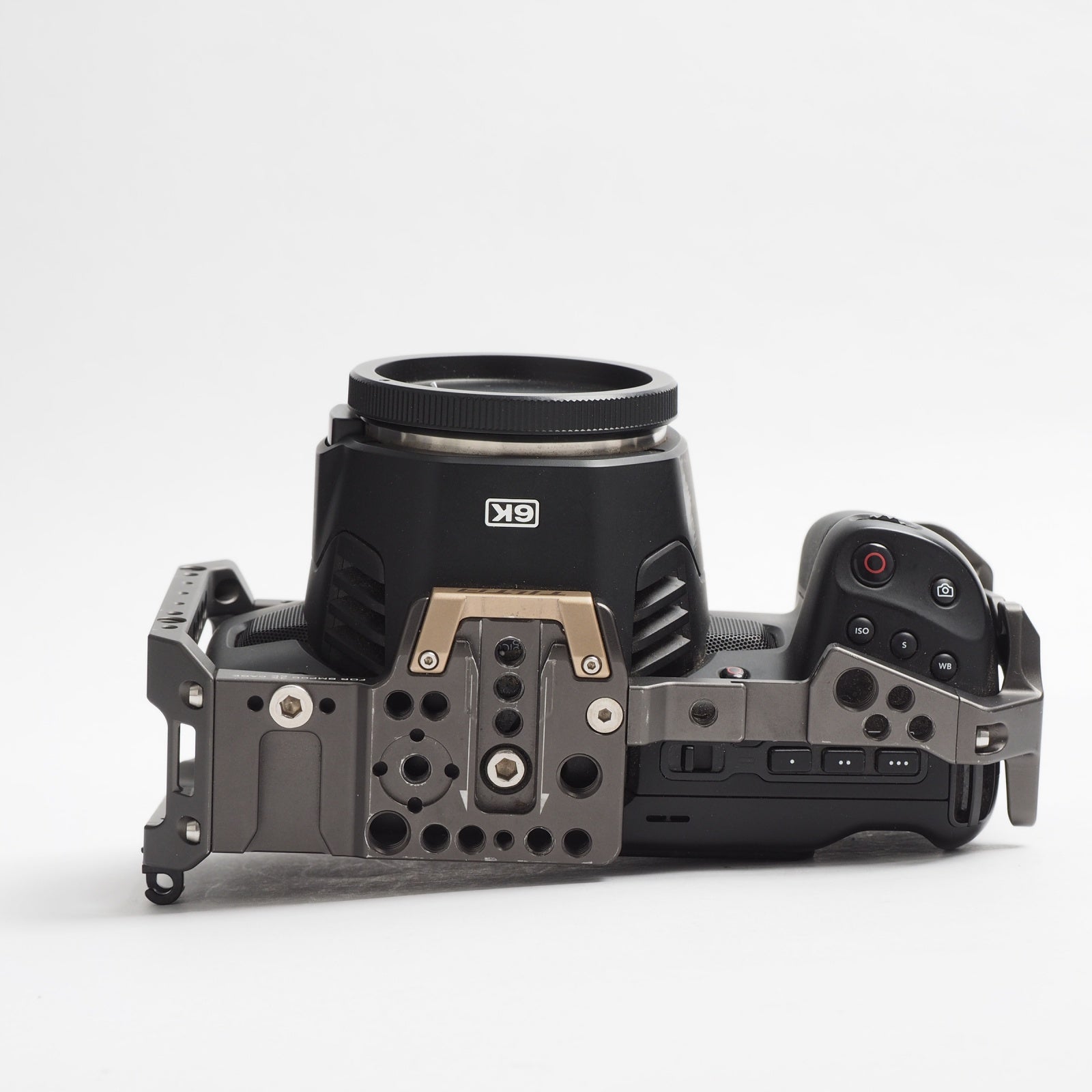 Blackmagic Pocket Cinema Camera 6K EF + Cage Tilta USATO