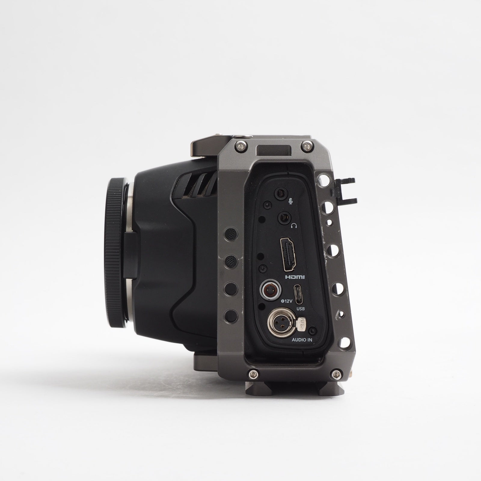 Blackmagic Pocket Cinema Camera 6K EF + Cage Tilta USATO