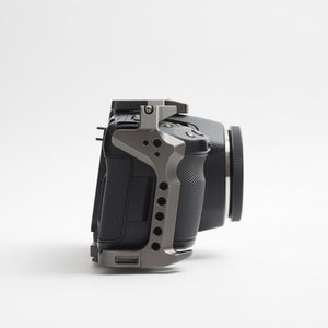 Blackmagic Pocket Cinema Camera 6K EF + Cage Tilta USATO