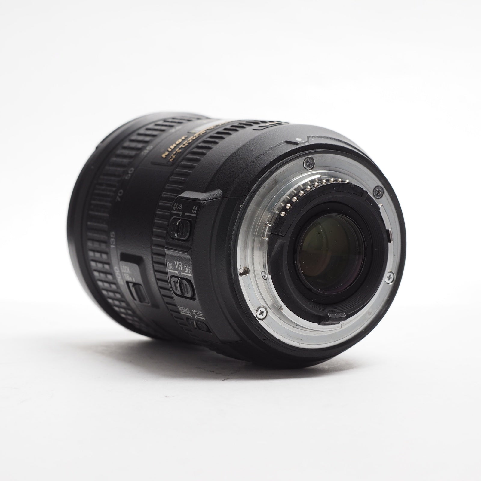 Nikon AF-S DX 18-200mm f/3.5-5.6 G ED VR II USATO