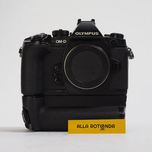 OLYMPUS OM-D EM-1 + HDL7 USATO