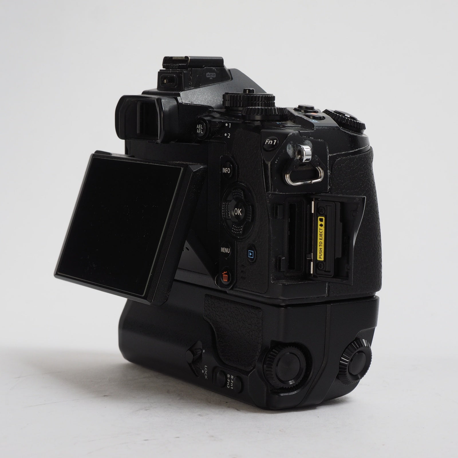OLYMPUS OM-D EM-1 + HDL7 USATO