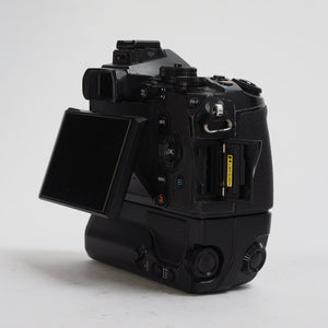 OLYMPUS OM-D EM-1 + HDL7 USATO