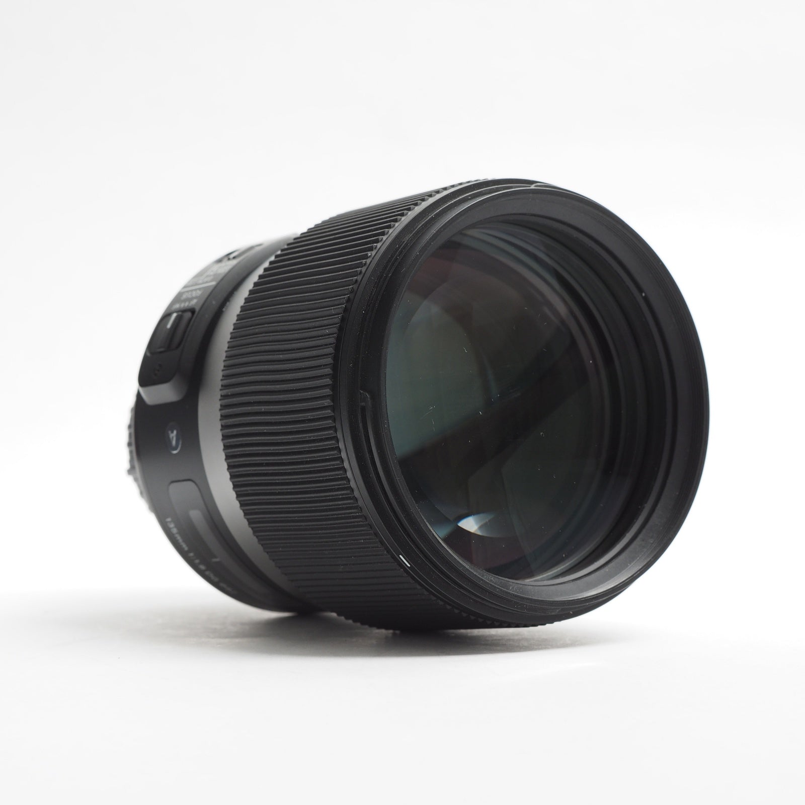 Sigma 135mm f/1.8 DG Nikon USATO