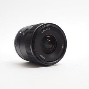 Sony 11mm f/1.8 USATO